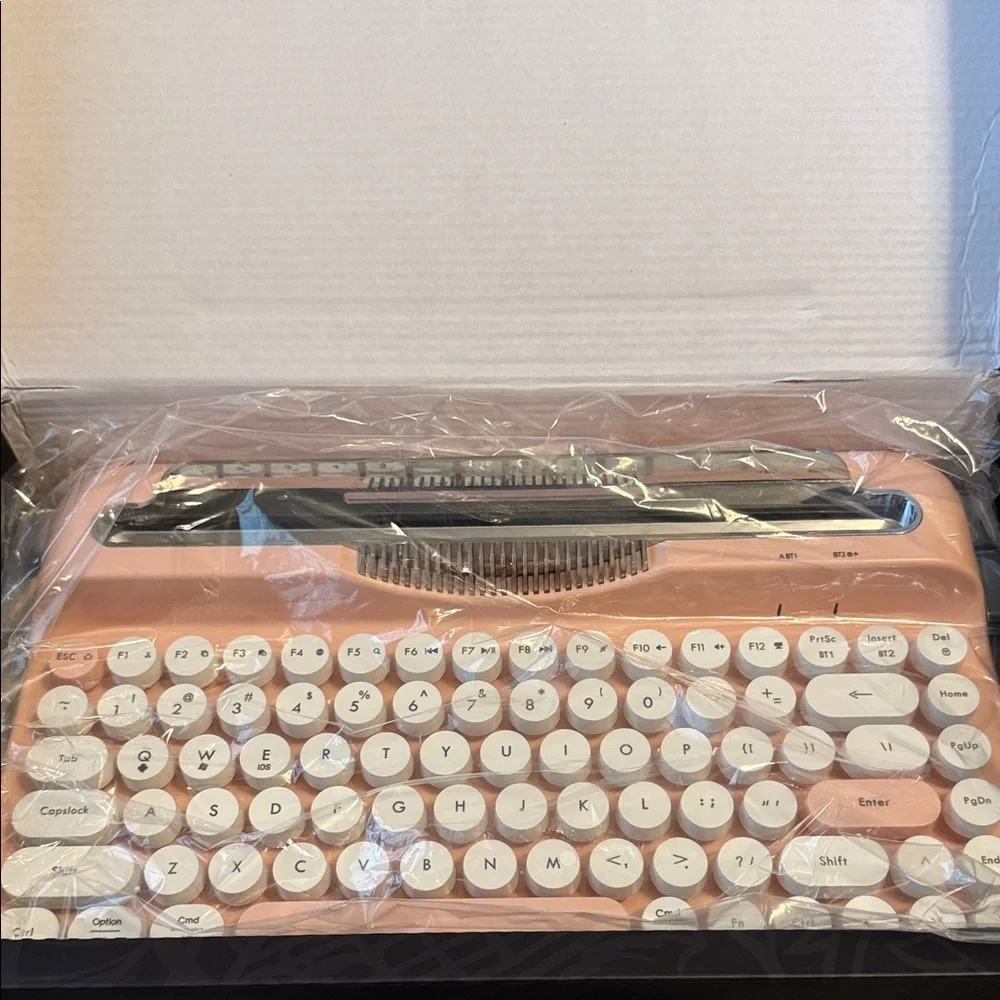 Vintage Pink Wireless Typewriter keyboard